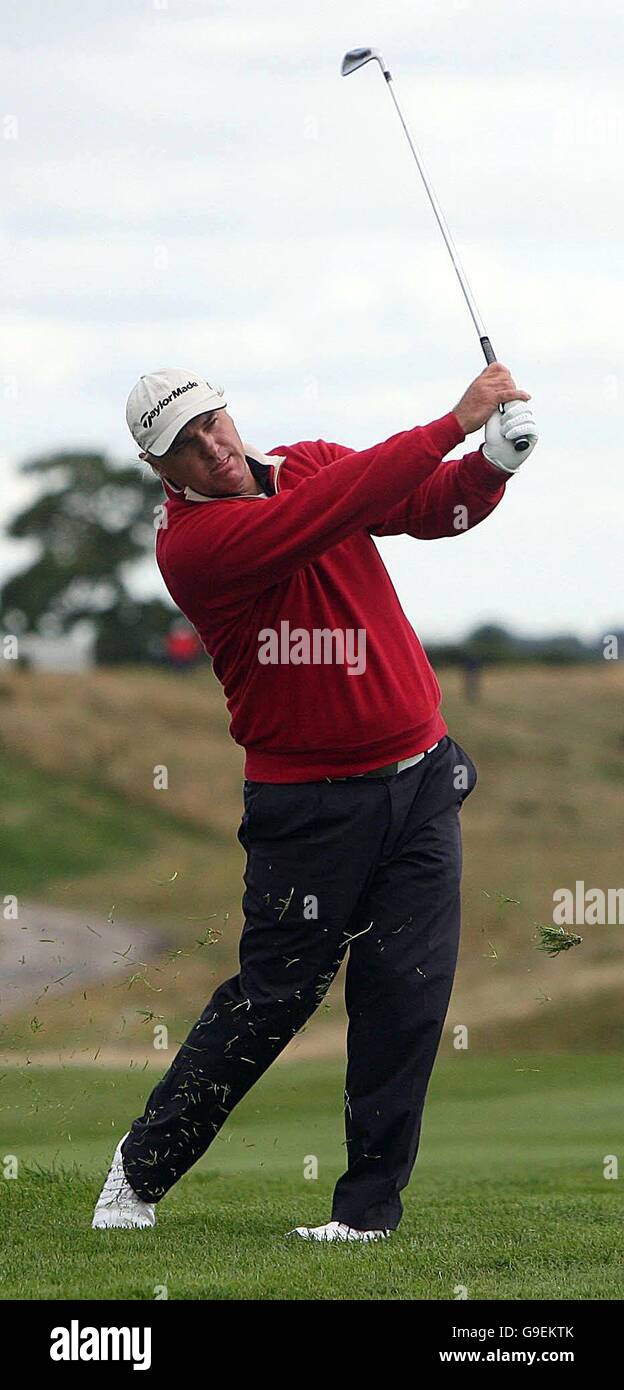 Stephen Dodd del Galles durante lo Smurfit Kappa European Open al K Club, County Kildare, Irlanda. Foto Stock