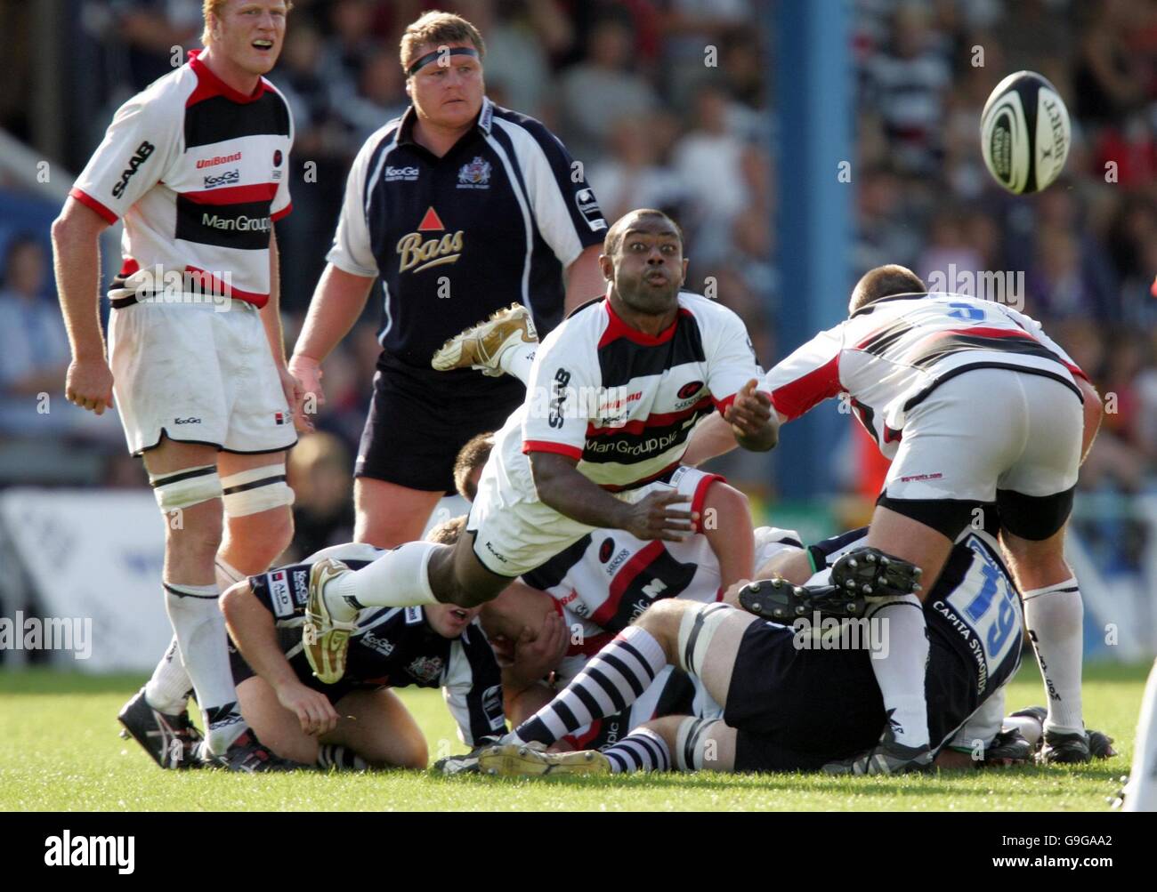 Moses Rauluni di Saracens si fa un passo contro Bristol durante la partita Guinness Premiership al Memorial Stadium di Bristol. Foto Stock