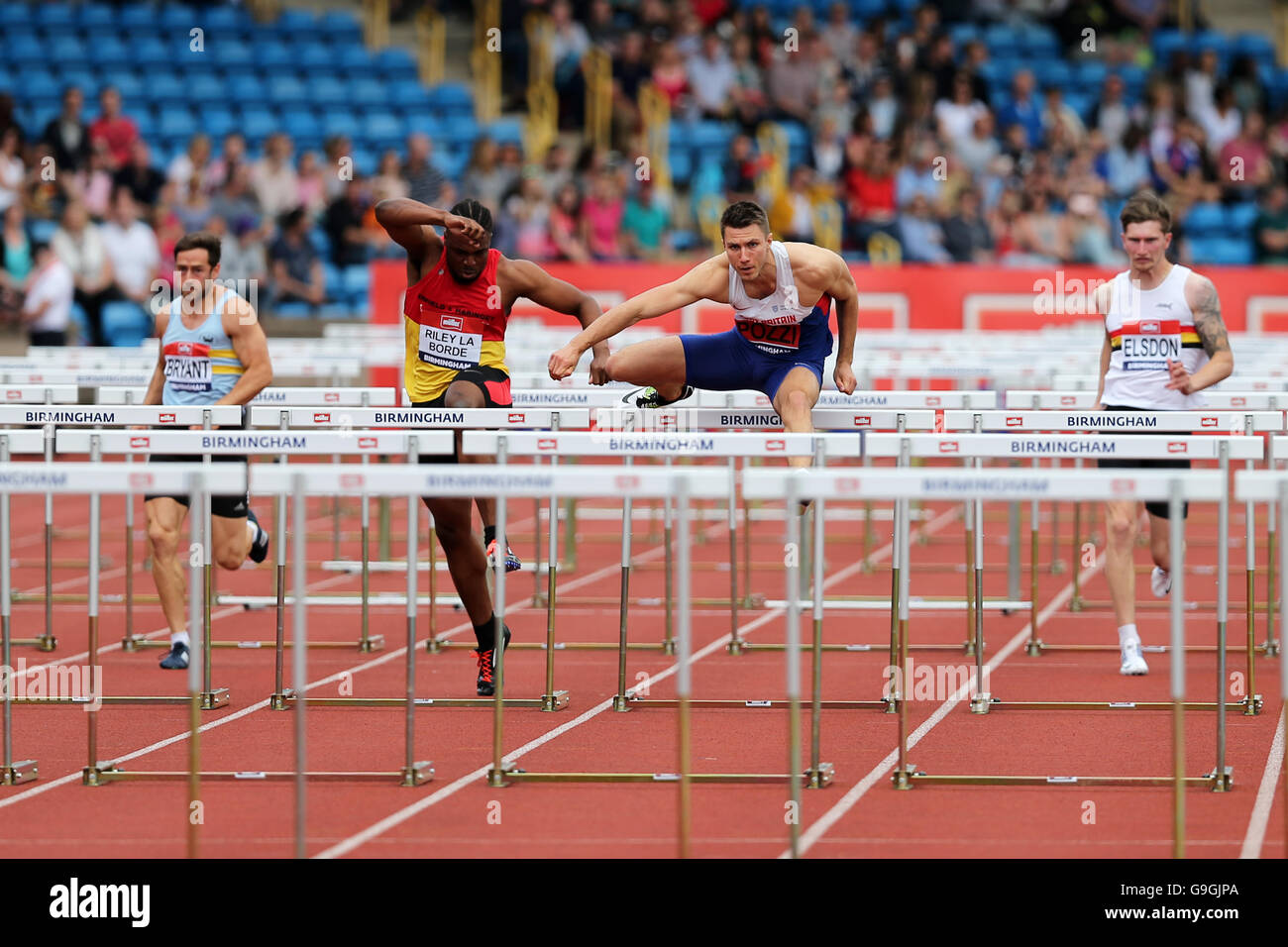 Uomini 110m ostacoli - calore 1, 2016 del Campionato Britannico, Birmingham Alexander Stadium Regno Unito. Foto Stock