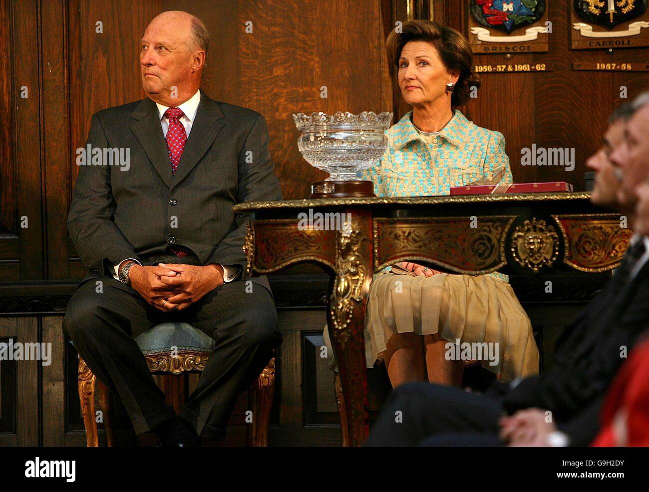 Re Harald V e la regina Sonja di Norvegia alla reception Civica tenuta alla Mansion House di Dublino, in onore delle loro Maestà durante la loro visita di Stato in Irlanda. Foto Stock