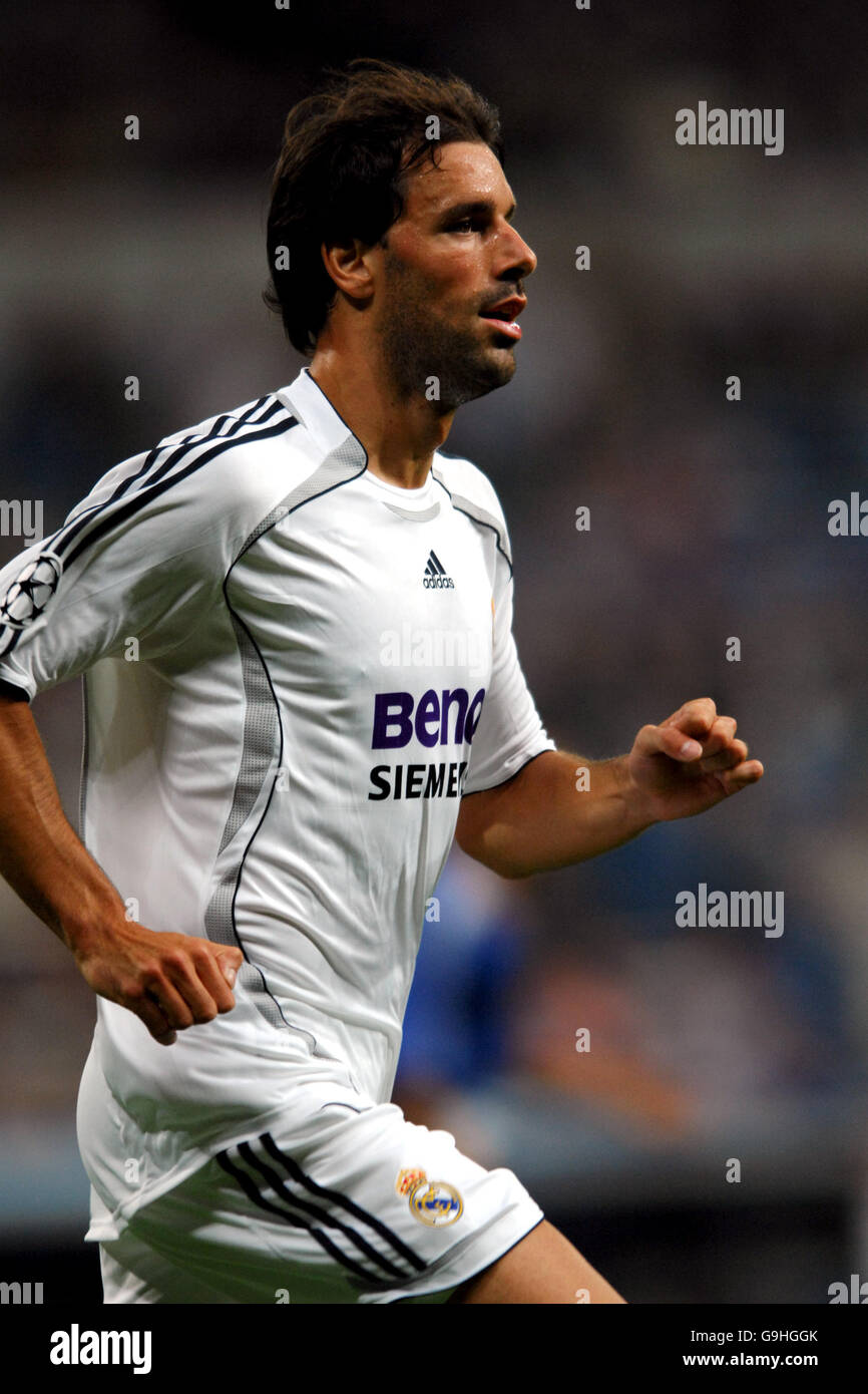 Calcio - UEFA Champions League - Gruppo e - Real Madrid v Dynamo Kiev - Santiago Bernabeu. Ruud van Nistelrooy, Real Madrid Foto Stock