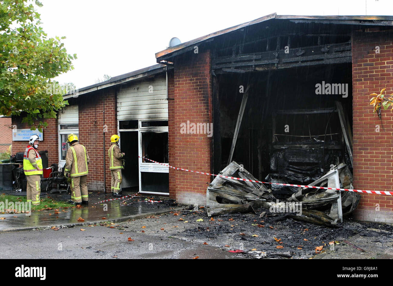 Arundel fuoco stazione a West Sussex, dopo che è stato eviscerato da fuoco oggi. Foto Stock