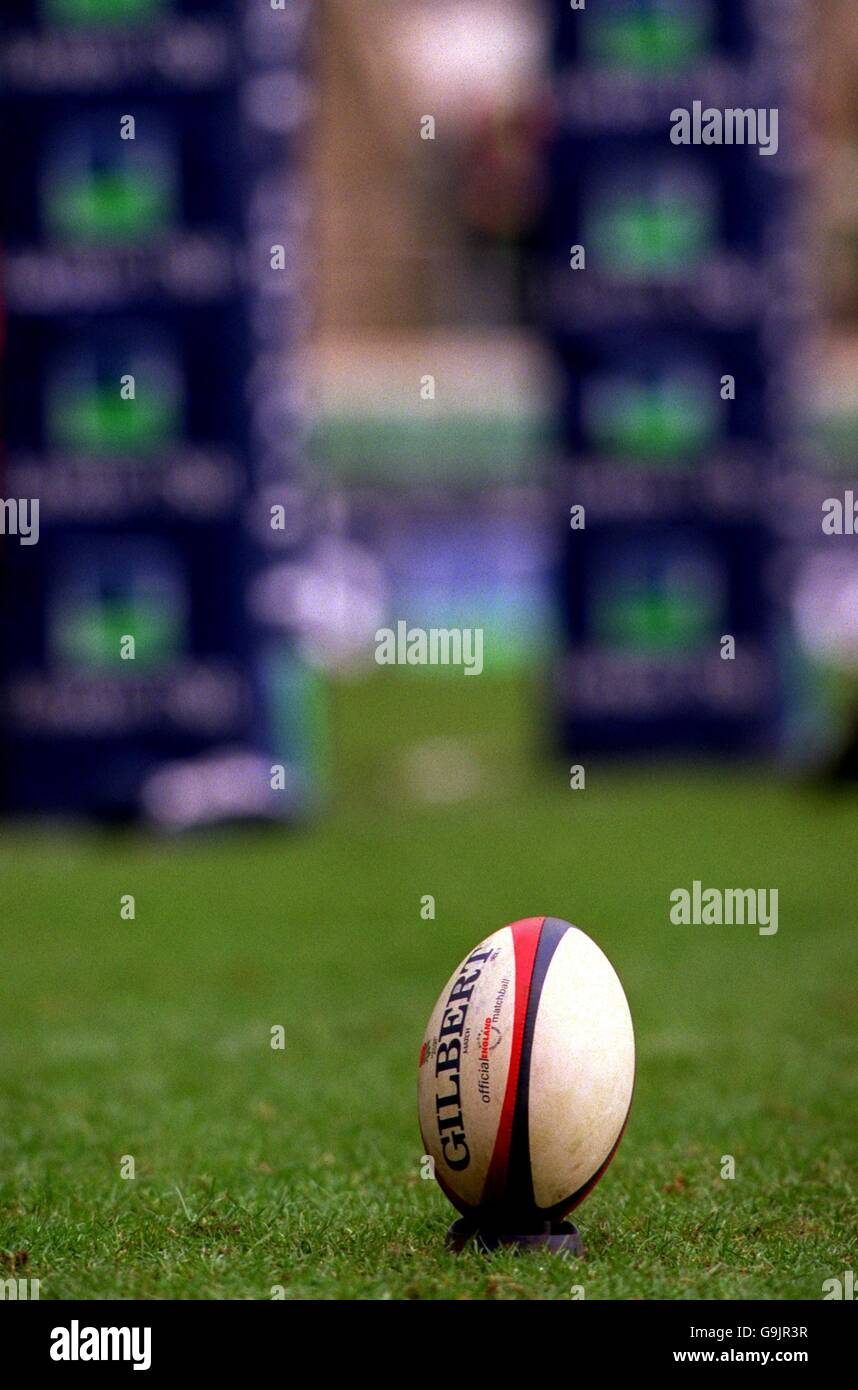 Rugby Union - Lloyds TSB Six Nations Championship - Inghilterra / Scozia. Una palla Gilbert Foto Stock