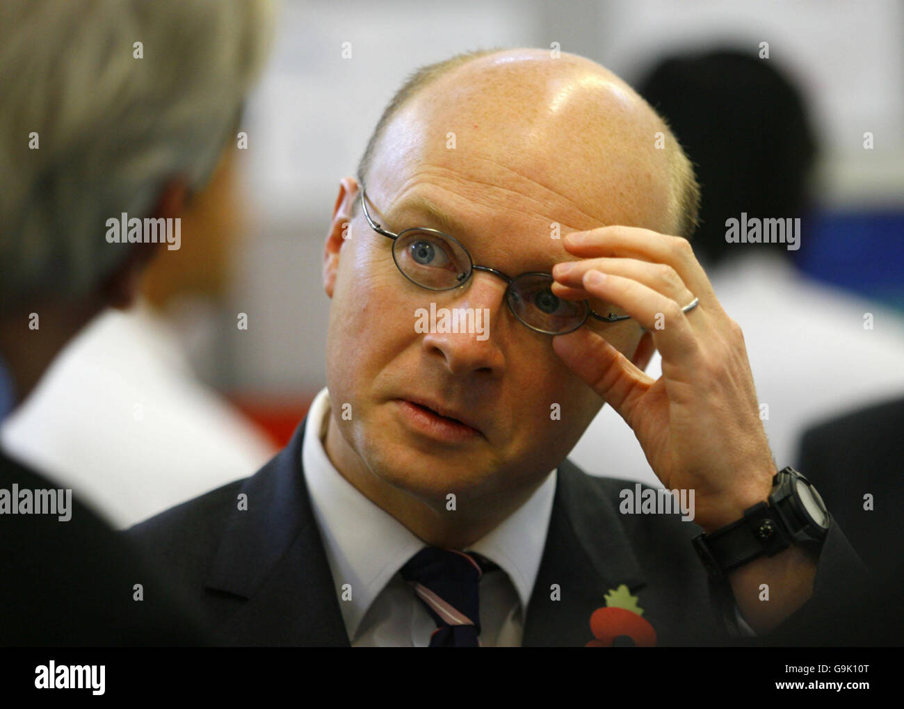 Il Ministro dell'immigrazione Liam Byrne all'Università di Portsmouth in vista del suo annuncio sul programma per i migranti altamente qualificati. Foto Stock