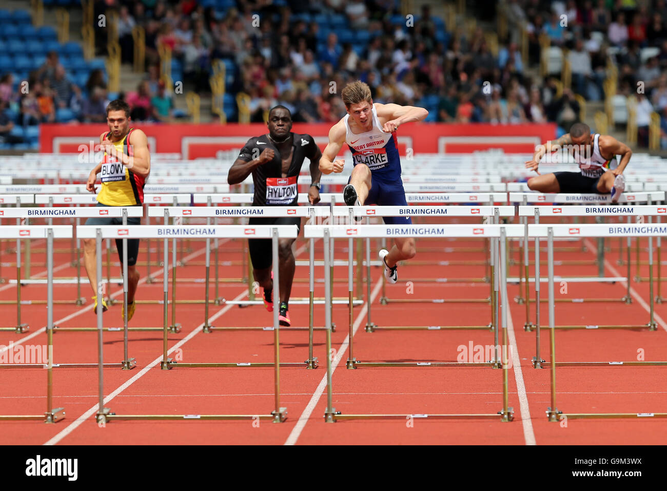 Andy BLOW, Giuseppe HYLTON, Lawrence CLARKE & Alex NWENWU, Uomini 110m Hurdles - calore 3, 2016 del Campionato Britannico, Birmingham Alexander Stadium Regno Unito. Foto Stock