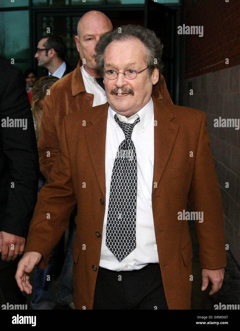 Caso di molestie Bobby Ball. Il comico TV Bobby Ball lascia Preston Crown Court dopo aver visto il suo ex genero incarcerato per molestie. Foto Stock