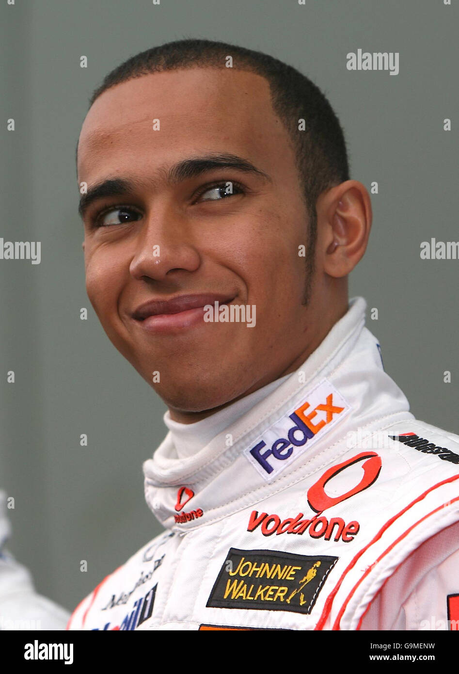 Vodafone McLaren pilota Mercedes Lewis Hamilton in occasione del lancio della nuova McLaren MP4-22 di Formula 1 in l'Hemisferic, Ciudad de las Artes y de las Ciencias, Valencia, Spagna. Foto Stock