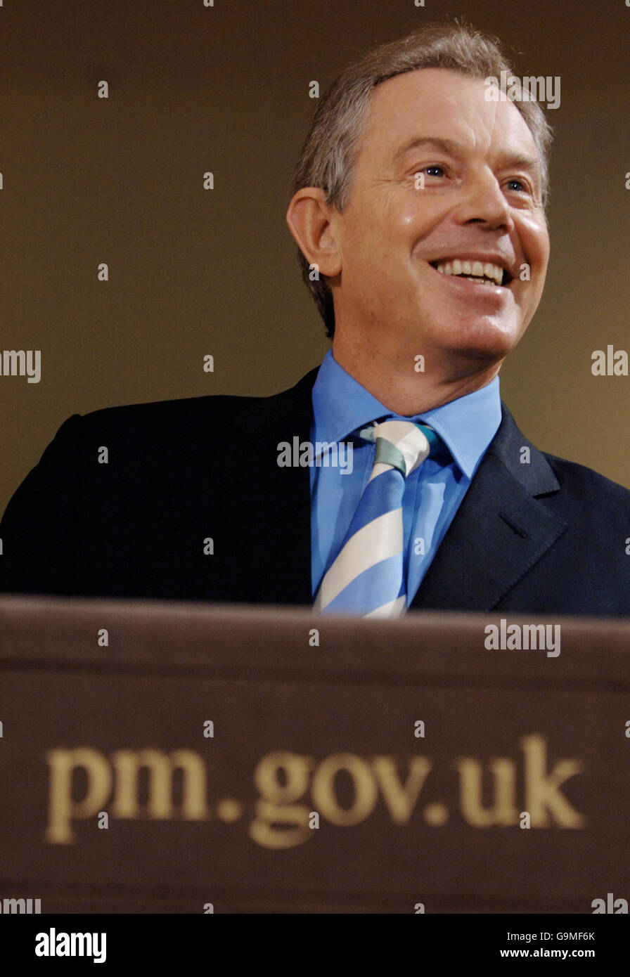 Il primo ministro britannico Tony Blair durante la sua conferenza stampa mensile di Downing Street. Foto Stock