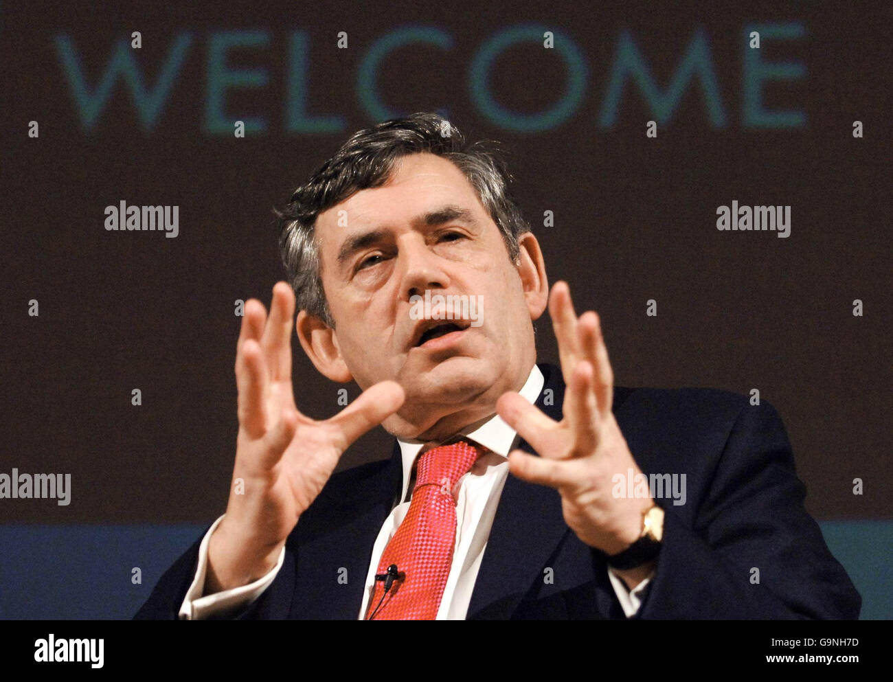 Il Cancelliere Gordon Brown interviene oggi alla conferenza annuale della Fabian Society a Londra. Foto Stock