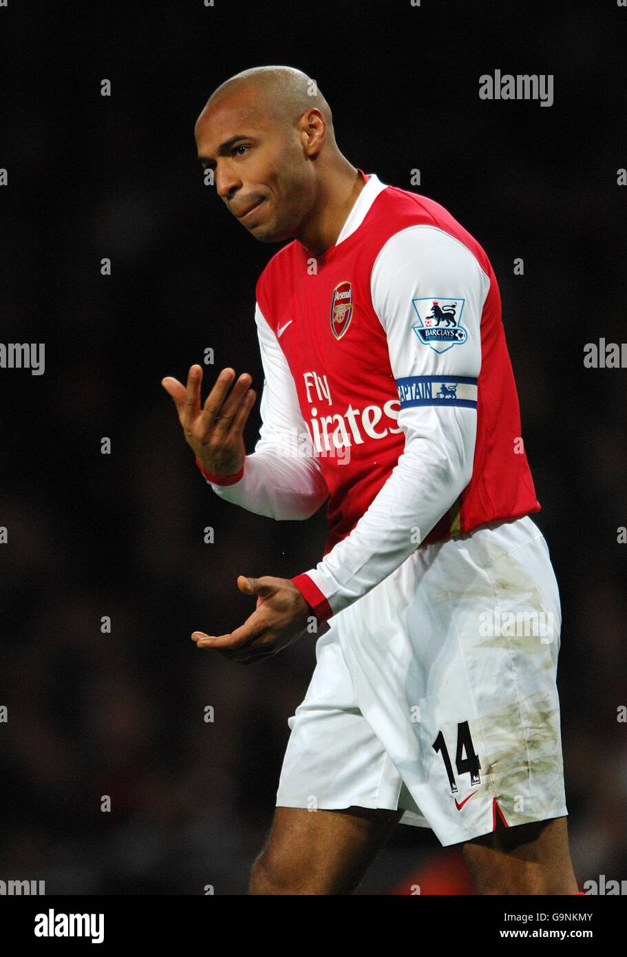 Calcio - fa Cup - Fourth Round - Arsenal / Bolton Wanderers - Emirates Stadium. Theirry Henry dell'Arsenal mostra la sua frustrazione Foto Stock