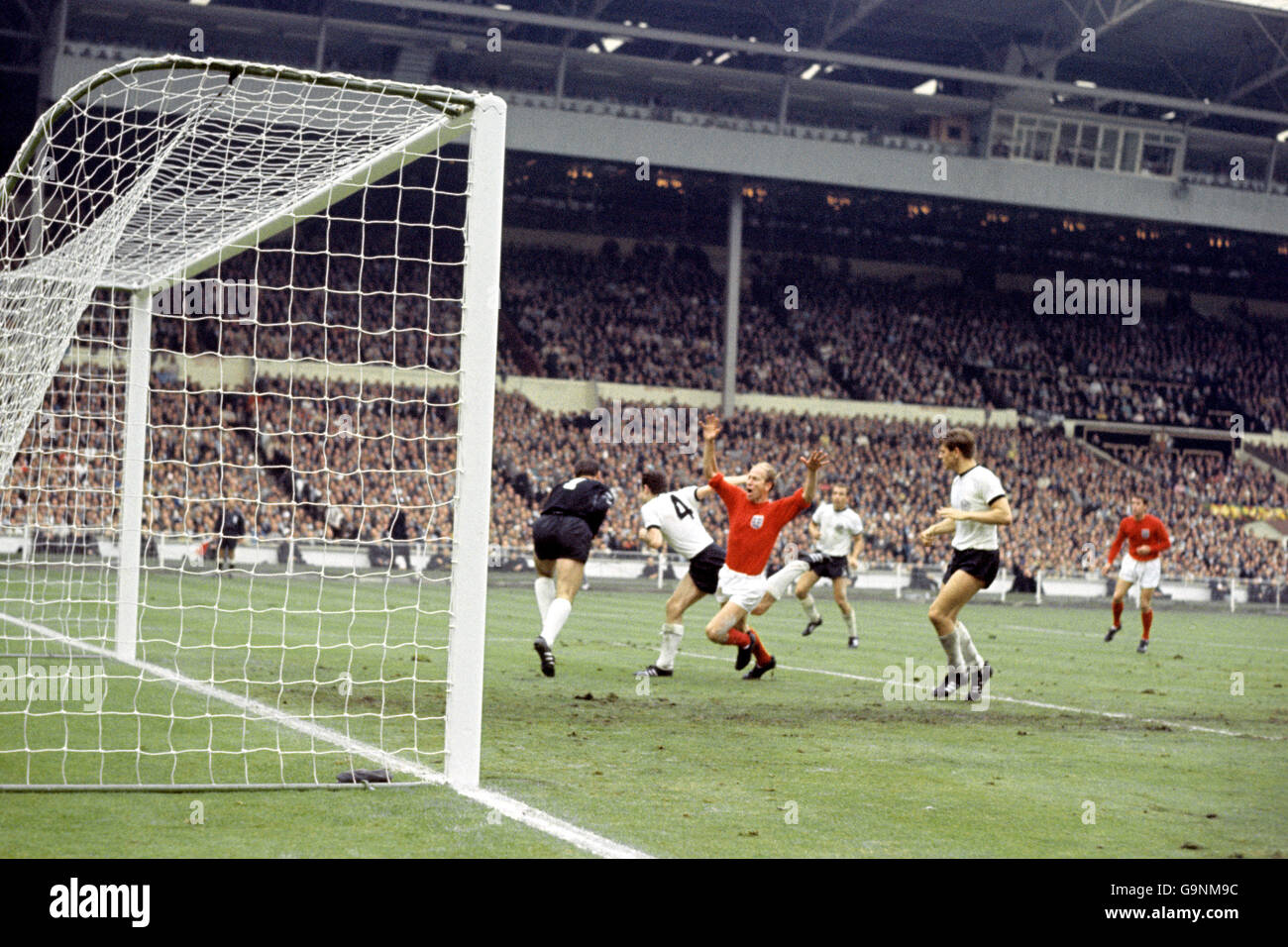 Inghilterra e Germania Ovest - 1966 finale di Coppa del Mondo - Wembley Stadium Foto Stock