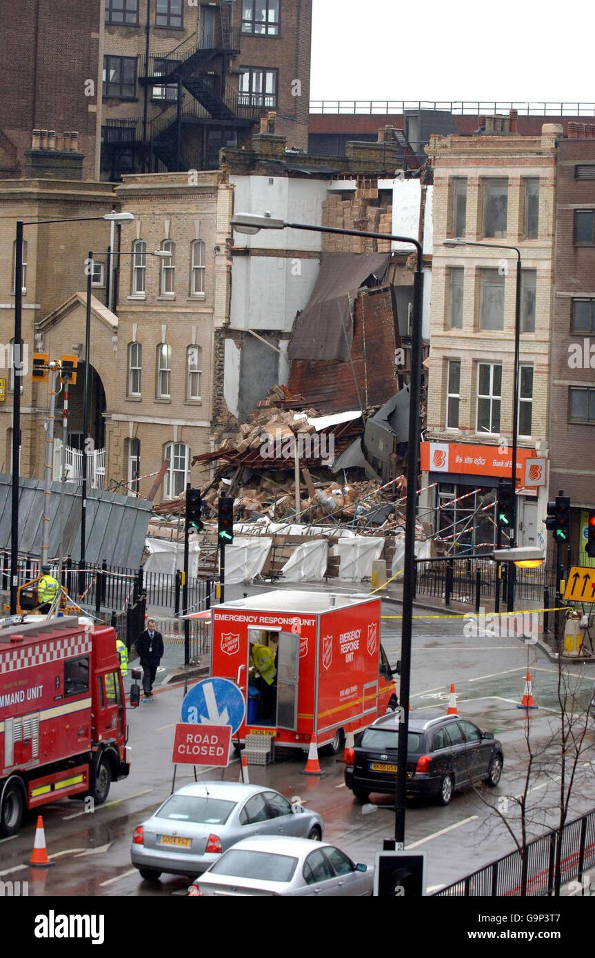 L'edificio collassato a Whitechapel, a est di Londra. Foto Stock