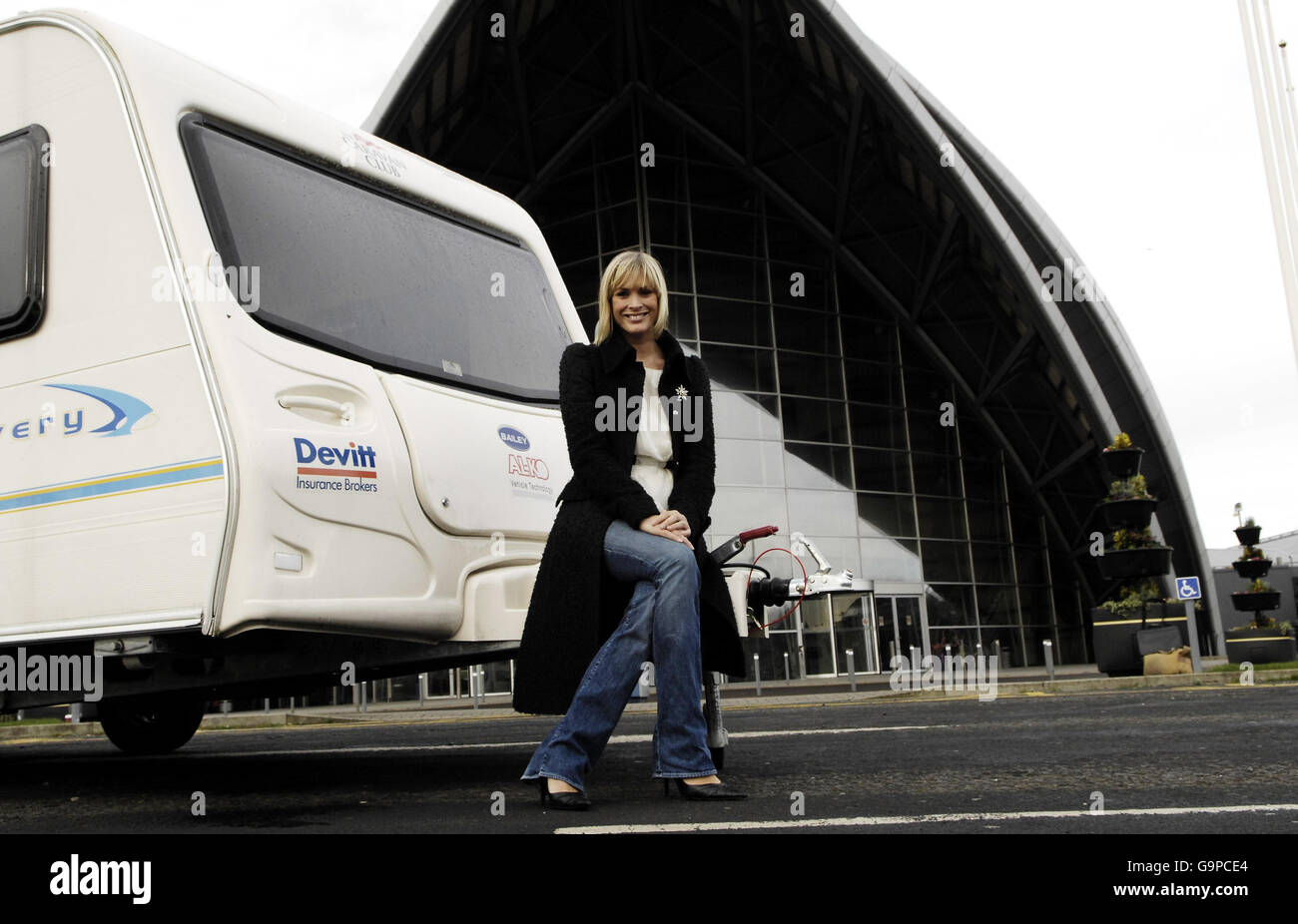 Spettacolo all'aperto e caravan scozzese. Il presentatore televisivo Jenni Falconer apre lo Scottish Caravan and Outdoor Show al SECC di Glasgow. Foto Stock