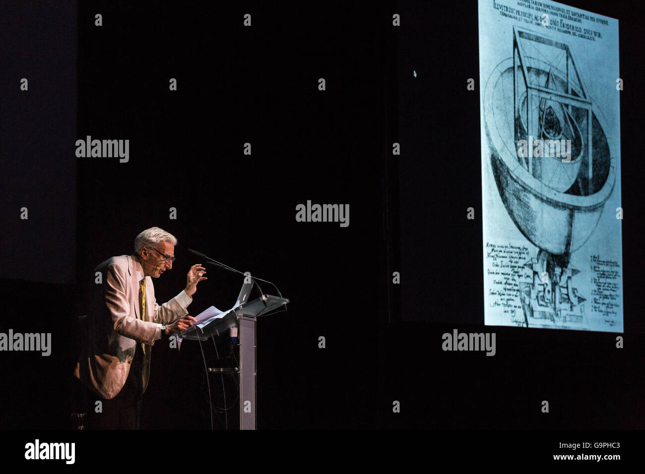 John Martin Rees, Baron Rees of Ludlow, OM, Kt, FRS FREng, FMedSci parlando a Starmus Festival, Tenerife. Egli è un cittadino britannico di cosm Foto Stock