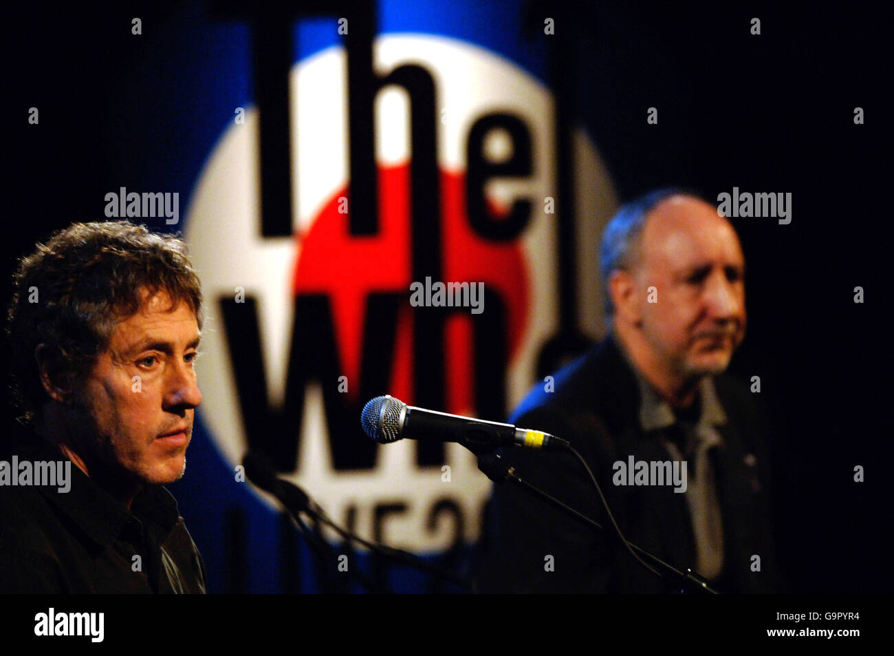 (Sinistra-destra) Roger Daltrey e Pete Townshend dell'OMS presso l'ospedale di Covent Garden, nel centro di Londra, dove hanno annunciato che avrebbero intrapreso un tour mondiale, a partire da Lisbona il 16 maggio 2007. I biglietti per il tour saranno in vendita lunedì 12 febbraio 2007. Foto Stock