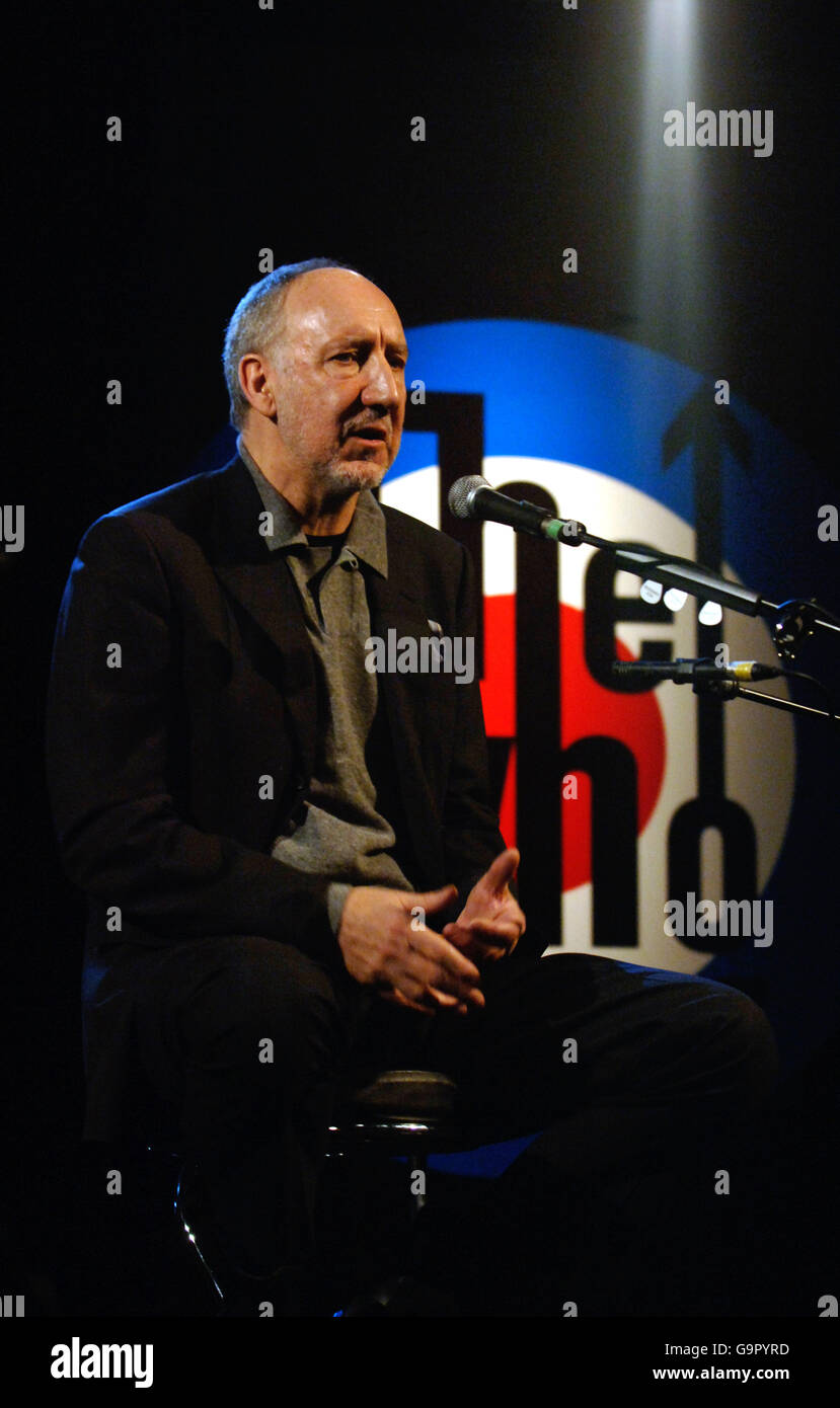 Pete Townshend dell'OMS presso l'ospedale di Covent Garden, nel centro di Londra, dove hanno annunciato che avrebbero intrapreso un tour mondiale, a partire da Lisbona il 16 maggio 2007. I biglietti per il tour saranno in vendita lunedì 12 febbraio 2007. Foto Stock