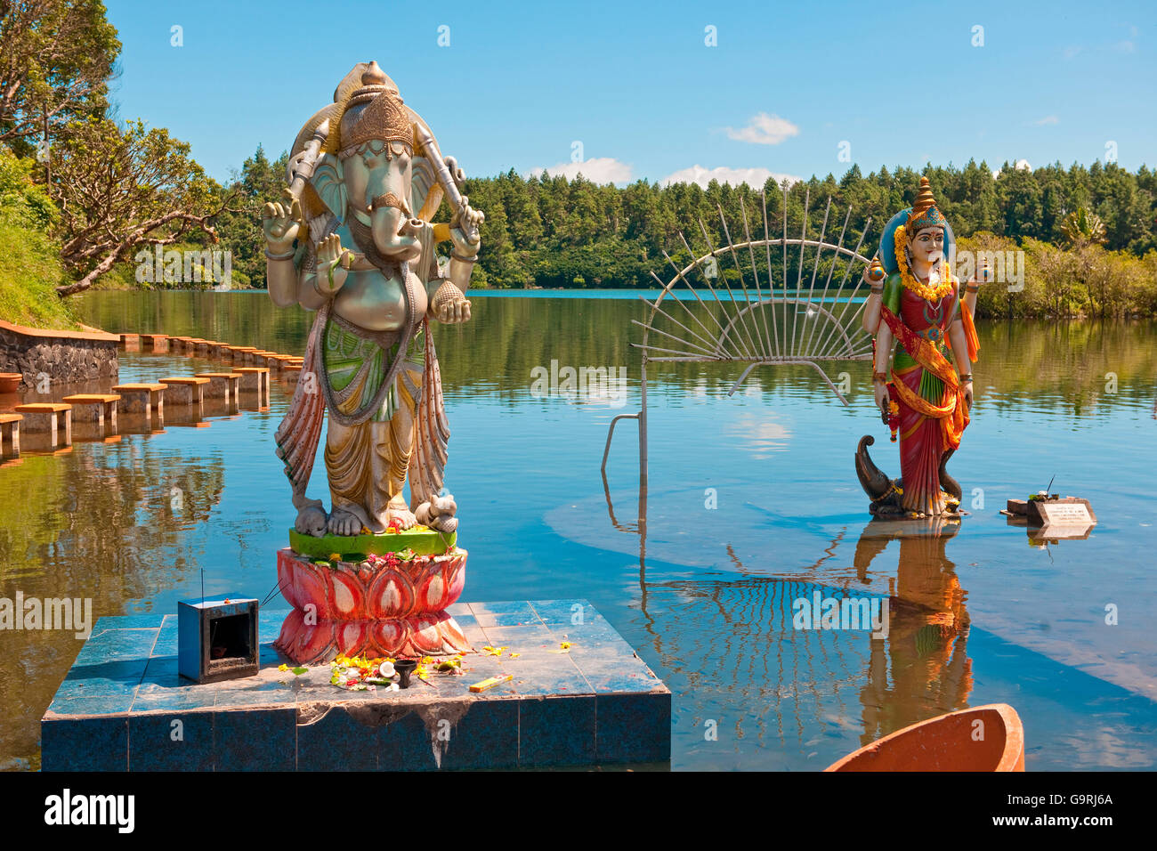 Elephantgod Ganesha, Parvati, Santo Lago indù Ganga Talao, Grand Bassin, Mauritius, Africa, Oceano Indiano / Ganga Talao Foto Stock