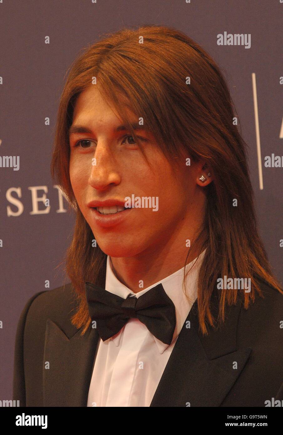 Sergio Ramos arriva per il Premio Mondiale Sport Laureus, al Palau Sant Jordi, a Barcellona, in Spagna. PREMERE ASSOCIAZIONE foto. Data immagine: Lunedì 2 aprile 2007. Il credito fotografico dovrebbe essere: Steve Parsons/PA Foto Stock