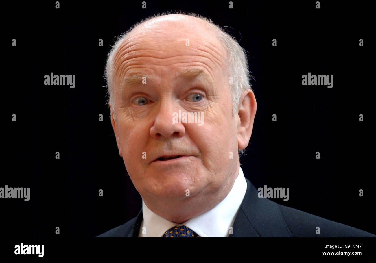 Il segretario all'interno John Reid ha un discorso di apertura al lancio del Resilience Industry and Supplies Council (RISC), che delinea le misure congiunte del governo e del settore privato per combattere il terrorismo. Foto Stock