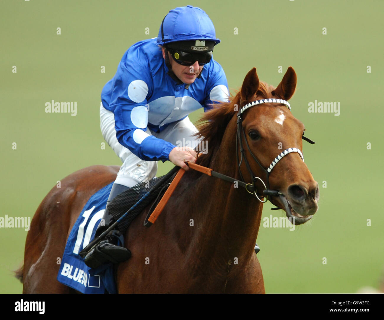 Lago poeta guidato da Seb Sanders nel Bet@bluesq.com Grande Stake metropolitani Foto Stock