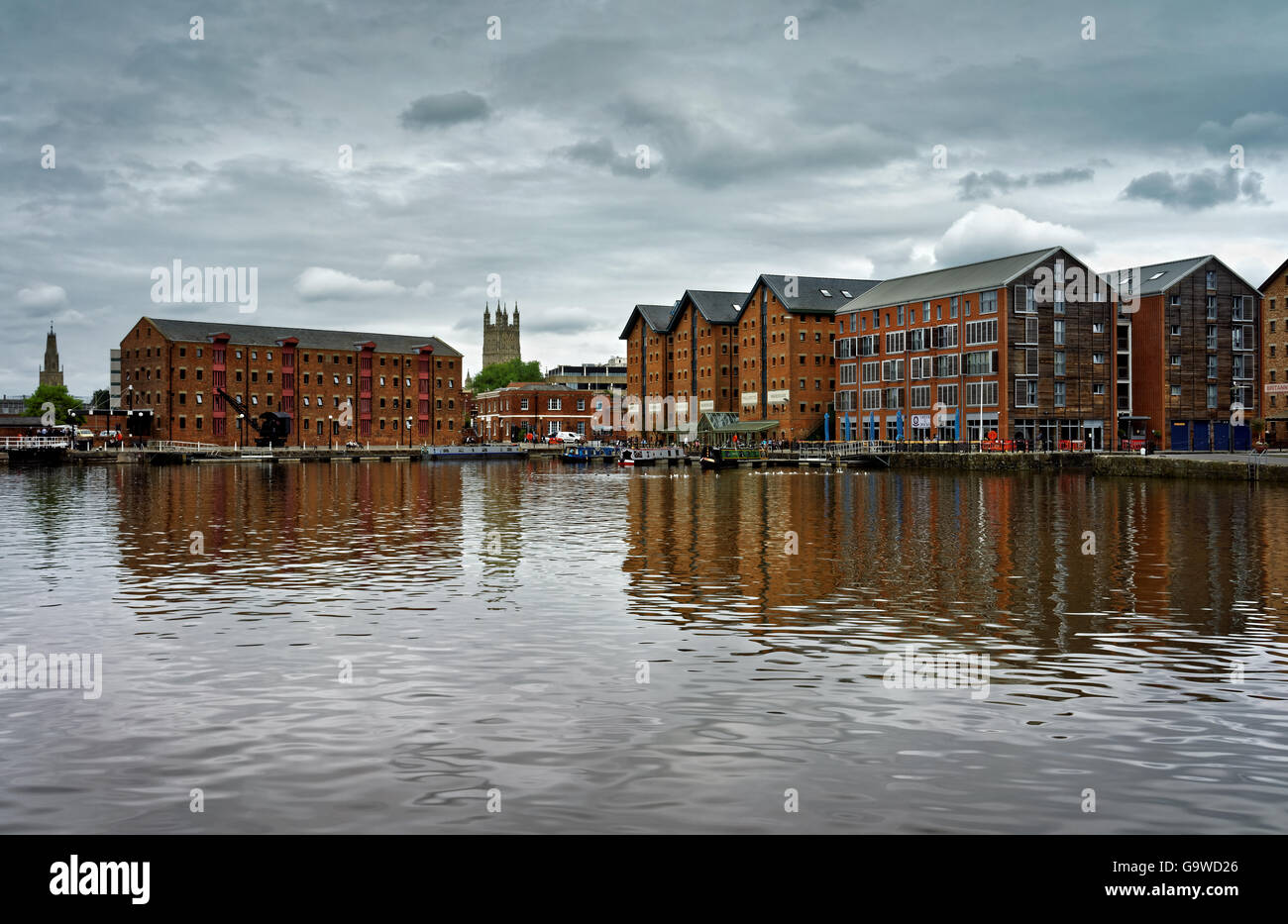 UK,Gloucestershire,Gloucester Docks & Cathedral Foto Stock
