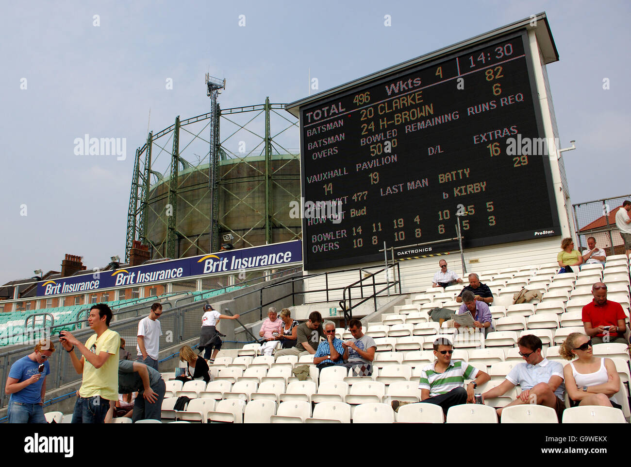 Cricket - Friends Provident Trophy South Group - Surrey v Gloucestershire - The Brit Oval. Punteggio record di Surrey contro Gloucestershire Foto Stock