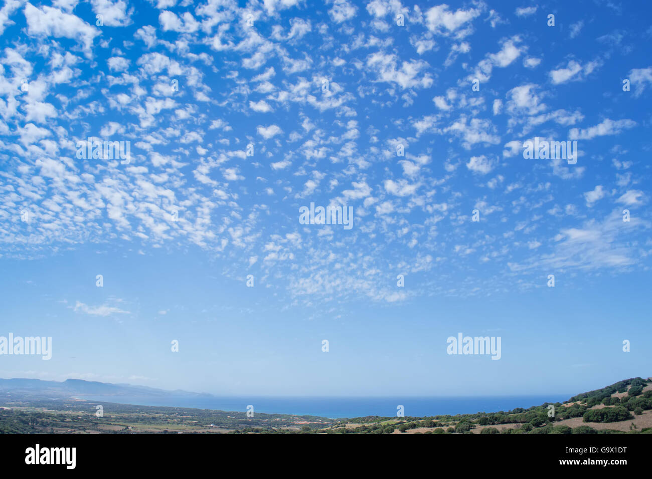 Golfo dell'Asinara sotto un cielo nuvoloso. Foto Stock