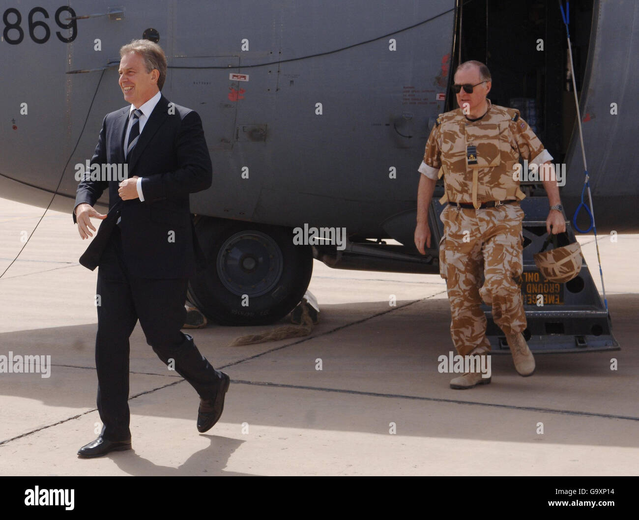 Blair a sorpresa visita Iraq. Il primo ministro Tony Blair arriva oggi a Bagdad. Foto Stock