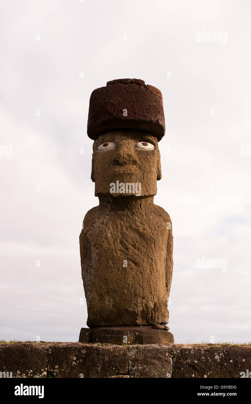 Moai statua, Ahu Ko Te Riku, Tahai complesso archeologico, Rapa Nui, Isola di Pasqua, Cile, Sud America Foto Stock