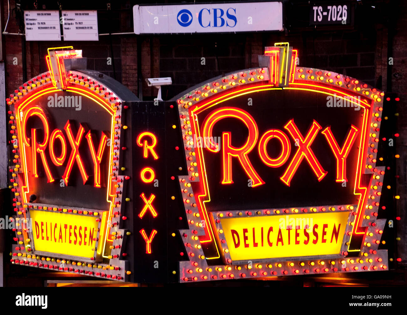 Famoso Roxy Delicatessen, Times Square, 42nd Street, New York New York, Stati Uniti d'America Foto Stock