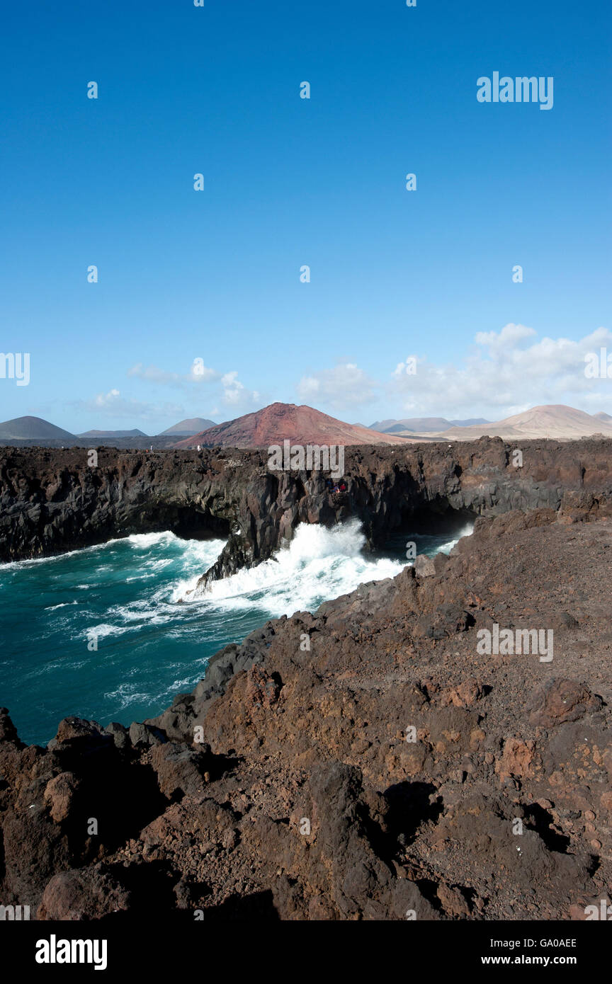 Los Hervideros costa, Parque Nacional de Parco nazionale Timanfaya, lava, vulcani, Lanzarote, Isole Canarie, Spagna, Europa Foto Stock