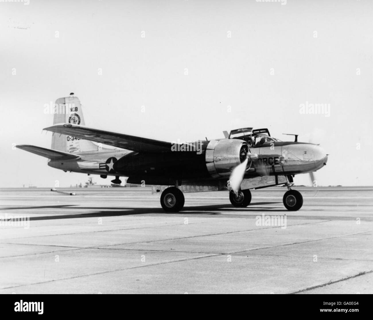 Immagine dall'archivio fotografico René Francillon, con un Douglas KA-3B Sky Warrior (BuNo 147648) di VAK-208 alla NAS Alameda l'8 agosto 1982. Foto Stock