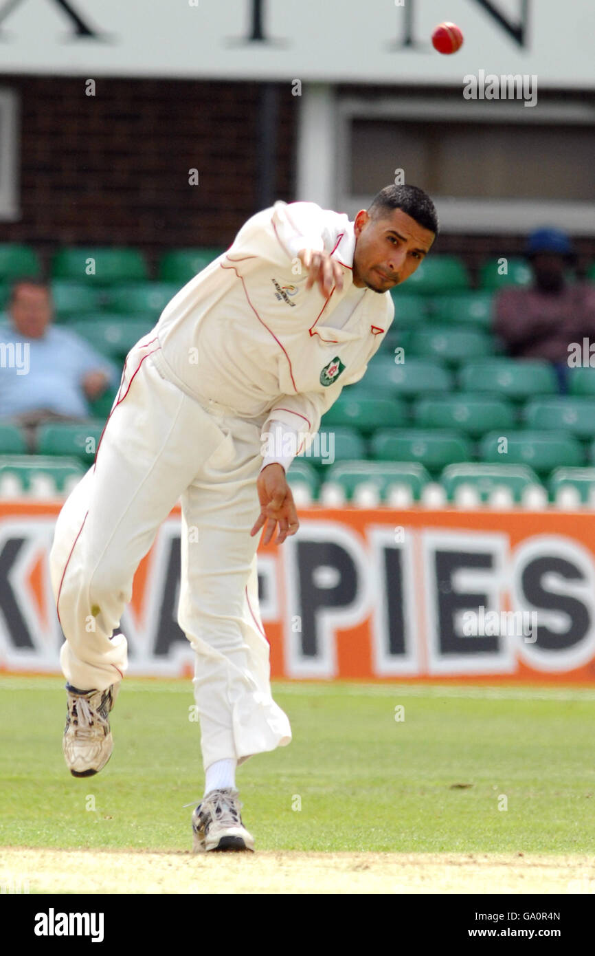 Cricket - ICC Intercontinental Cup - finale - Canada / Irlanda - Grace Road. Abdool Samad, Canada Foto Stock