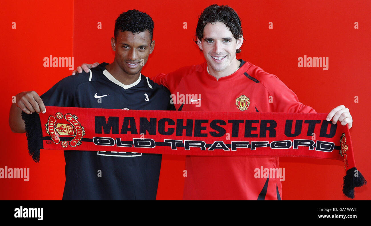 Manchester United ha fatto nuove iscrizioni a Nani (a sinistra) e Owen Hargreaves durante una conferenza stampa al Manchester United's Academy Building, Carrington. Foto Stock