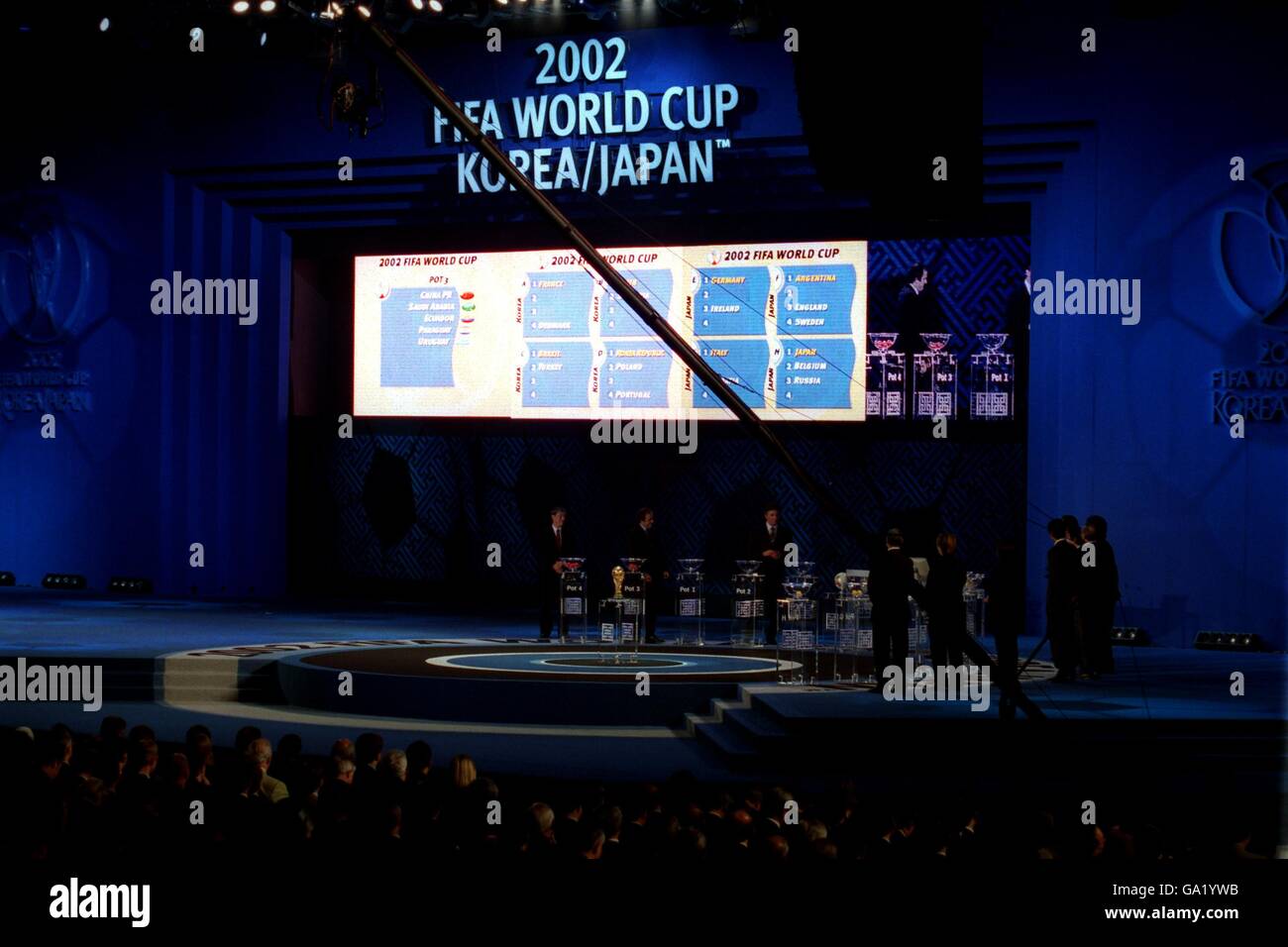 International Soccer - World Cup 2002 Draw - BEXCO Exhibition Center - Busan. Gereral View del BEXCO Exhibition Center in occasione dell'estrazione della Coppa del mondo FIFA Foto Stock