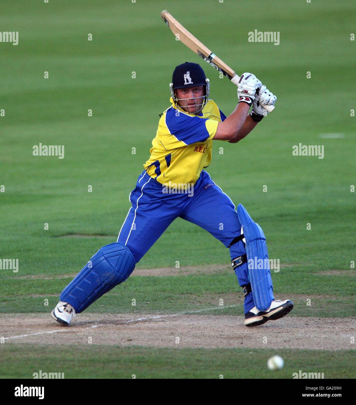 Jonathan Trott del Warwickshire in azione durante la partita dei quarti di finale della Twenty20 Cup presso il County Ground, Edgbaston, Birmingham. Foto Stock