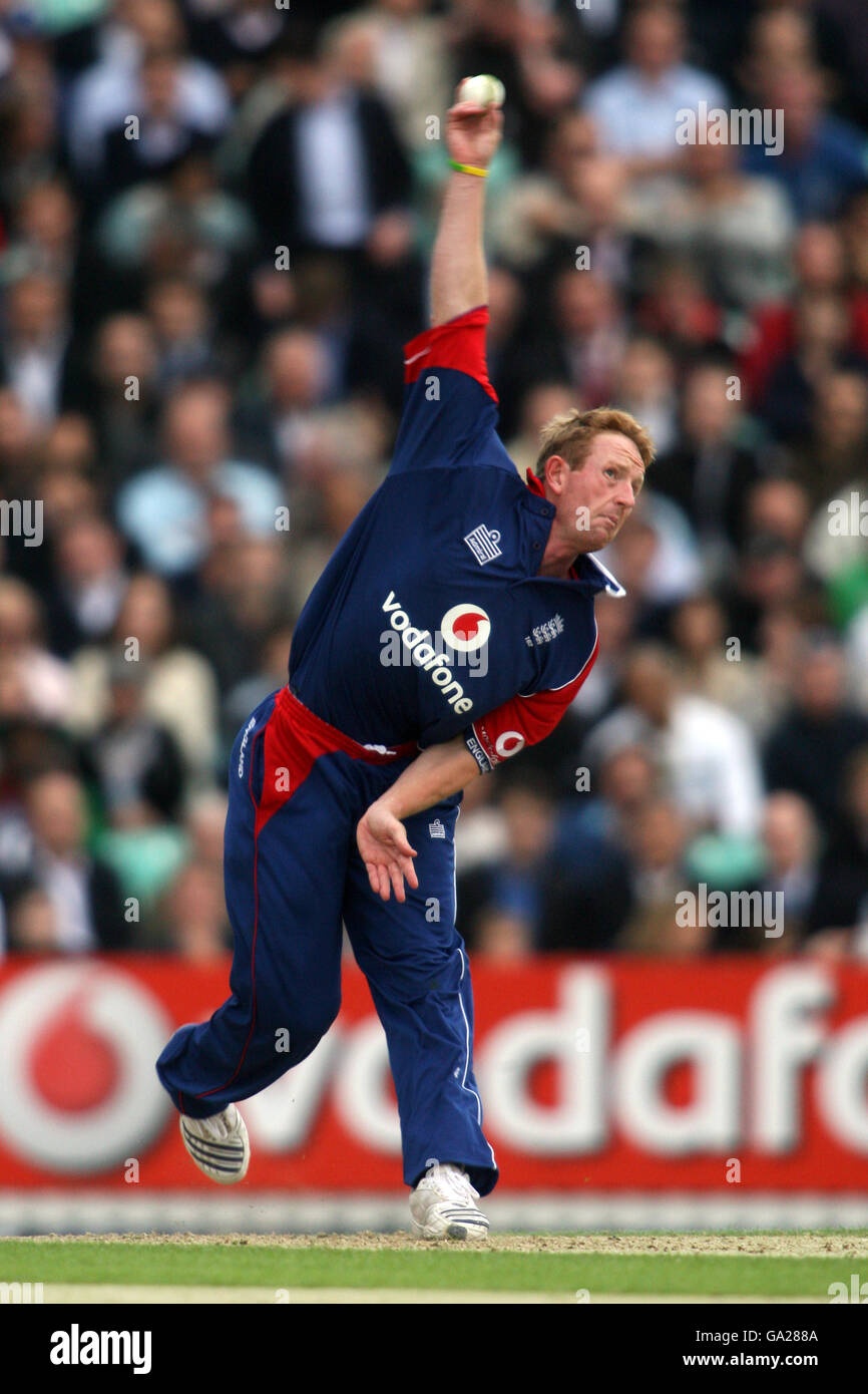 Cricket - NatWest International Twenty20 - Inghilterra / West Indies - The Brit Oval. Paul Collingwood in azione in Inghilterra Foto Stock