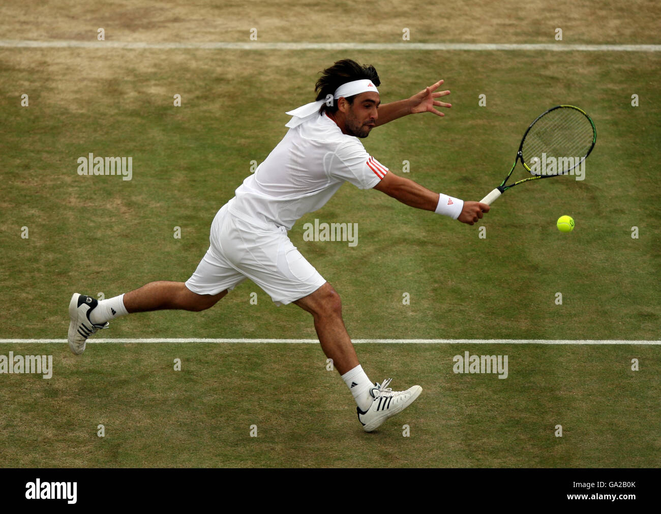 Tennis - Campionati di Wimbledon 2007 - Day Eleven - All England Club. Marcos Baghdatis in azione contro Novak Djokovic Foto Stock