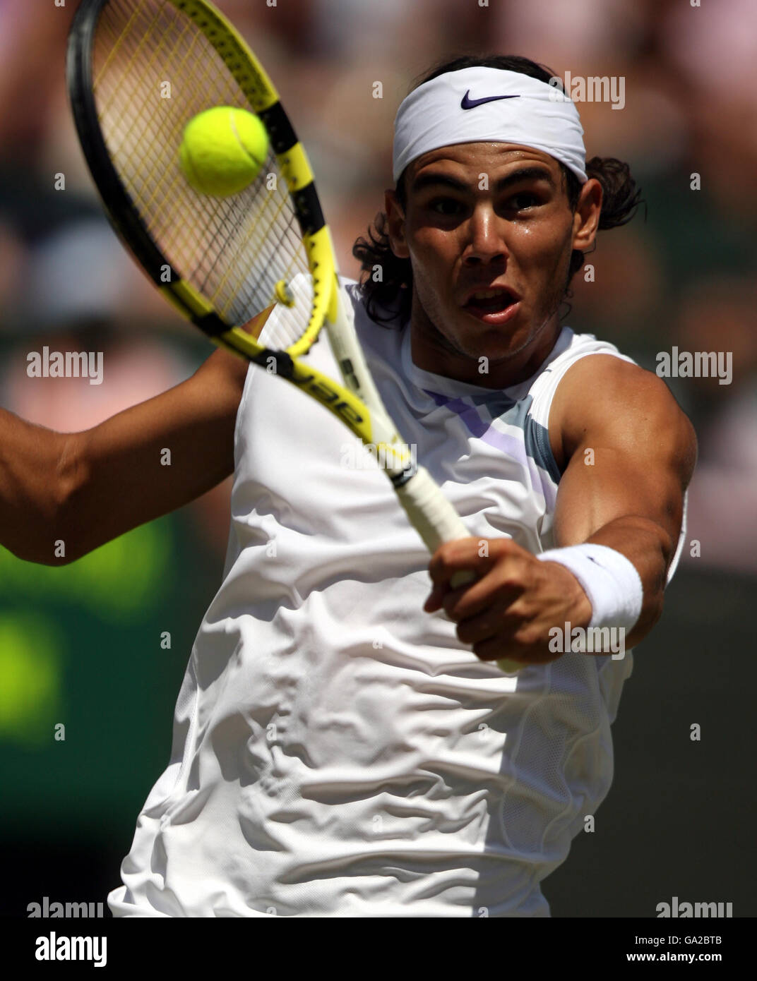 Tennis - Campionati di Wimbledon 2007 - giorno dodici - All England Club. Rafael Nadal in azione contro Novak Djokovic Foto Stock