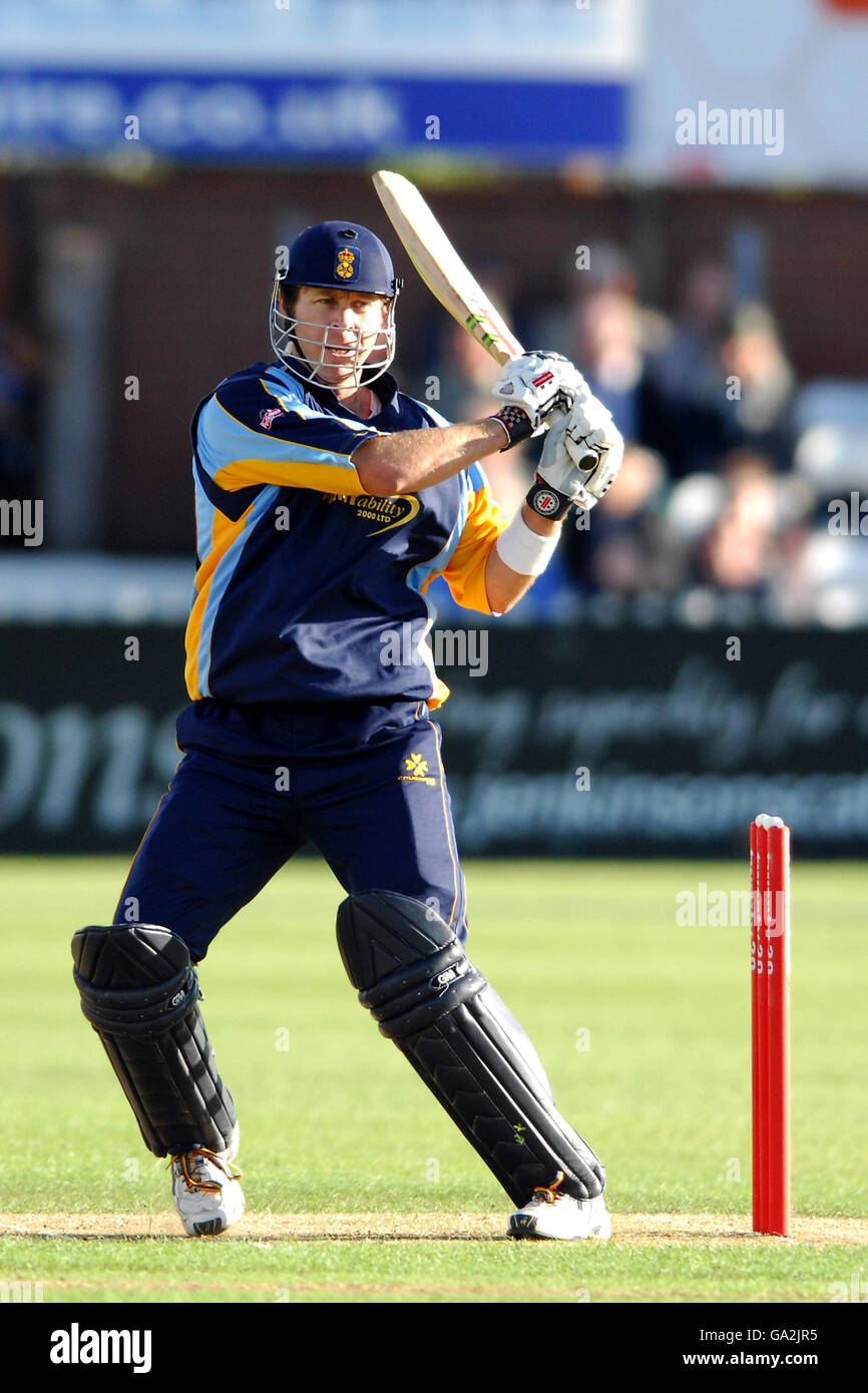 Cricket - Twenty20 Cup - North Divisioin - Derbyshire Phantoms v Leicestershire Foxes - County Ground. Graham Wagg, Derbyshire Phantoms Foto Stock