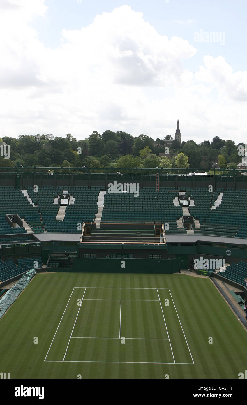 Tennis - Wimbledon Feature - All England Club. Wimbledon's Centre Court di fronte alla Royal Box Foto Stock