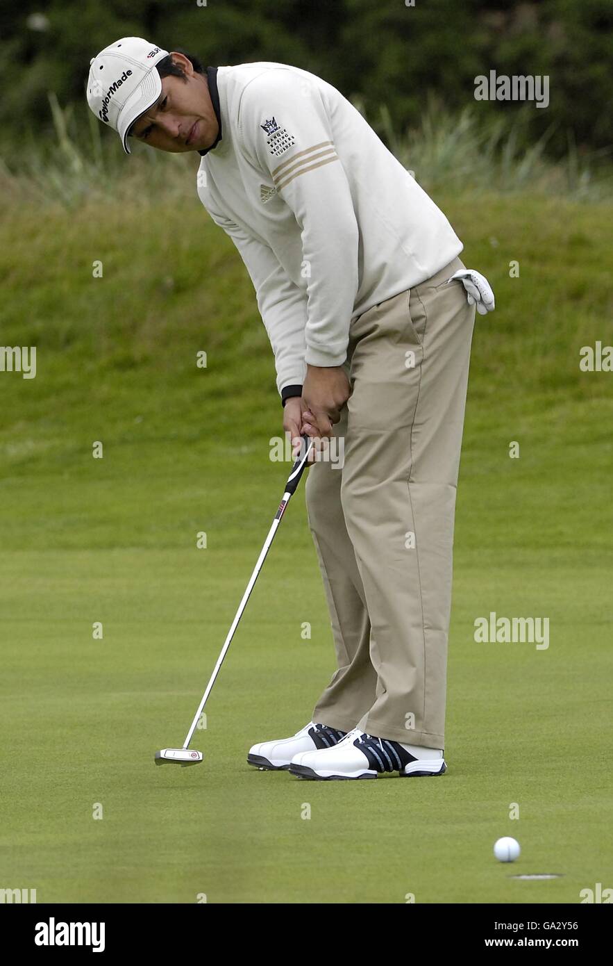 L'argentino Andres Romero in azione durante l'Open Championship al Carnoustie Golf Links nella Scozia orientale. , NESSUN UTILIZZO DEL TELEFONO CELLULARE Foto Stock