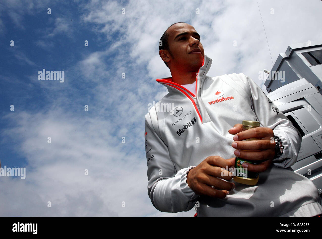 Formula uno Motor Racing - Gran Premio d'Europa - Preparazioni - Nurburgring. Lewis Hamilton al Nurburgring per il Gran Premio europeo di Formula uno a Nurburgring, Germania. Foto Stock