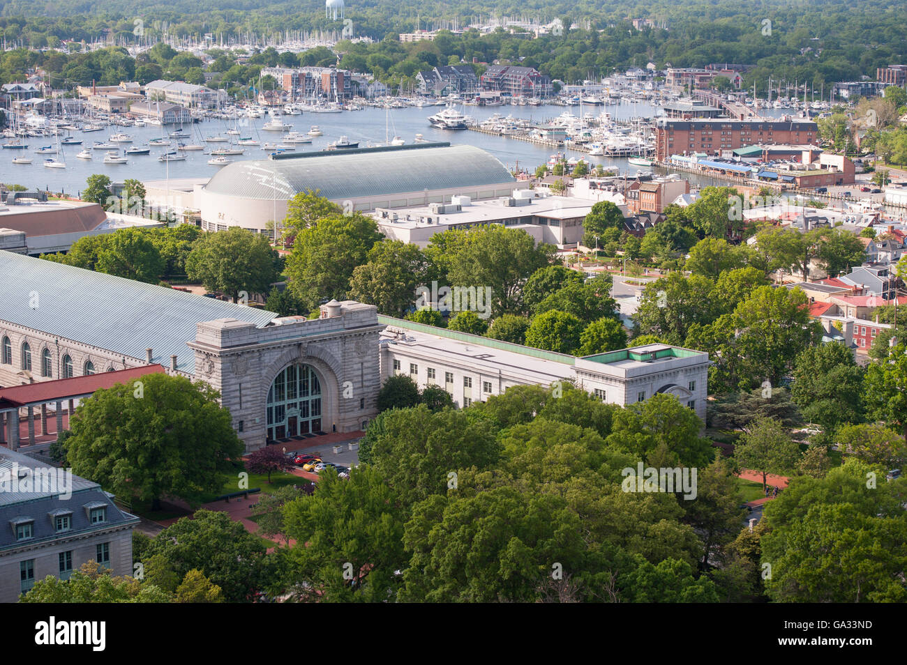 Dahlgren Hall presso la US Naval Academy lungo il fiume Severn in Annapolis, Maryland. Foto Stock