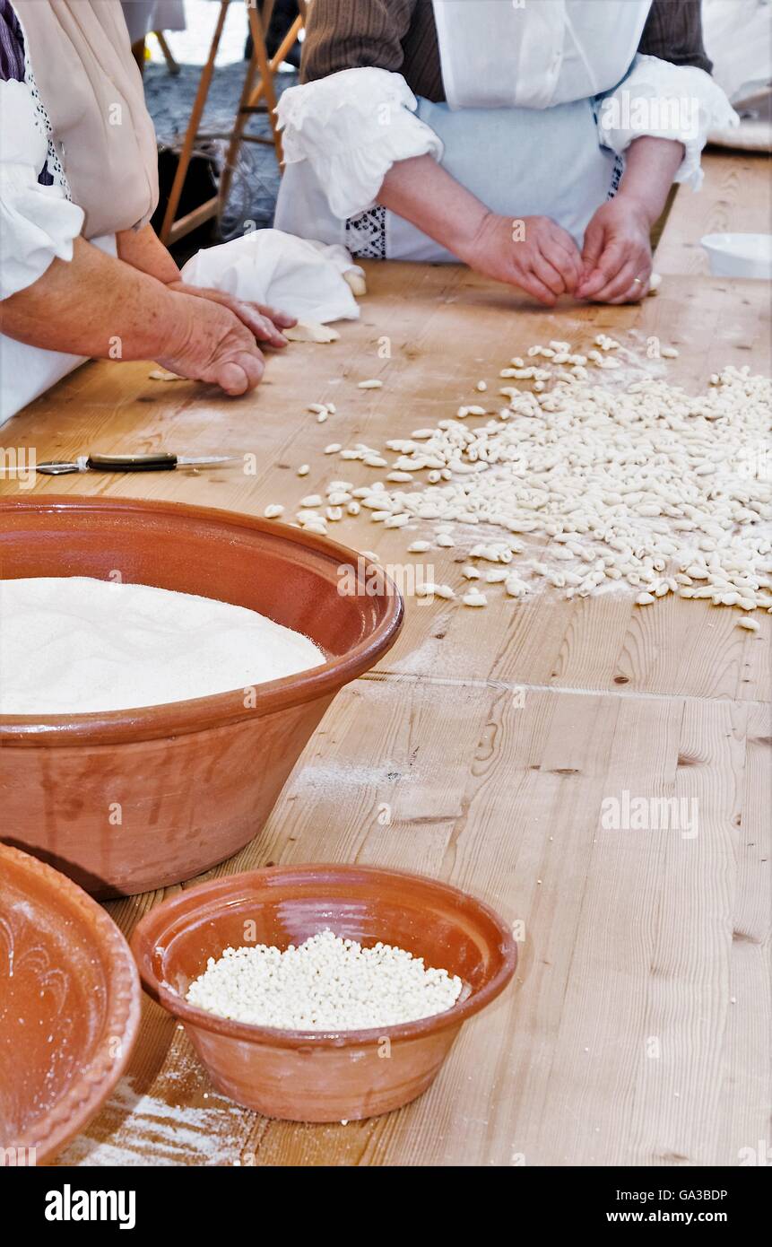 Italiano tradizionale di pasta fatta a mano gnocchi Foto Stock