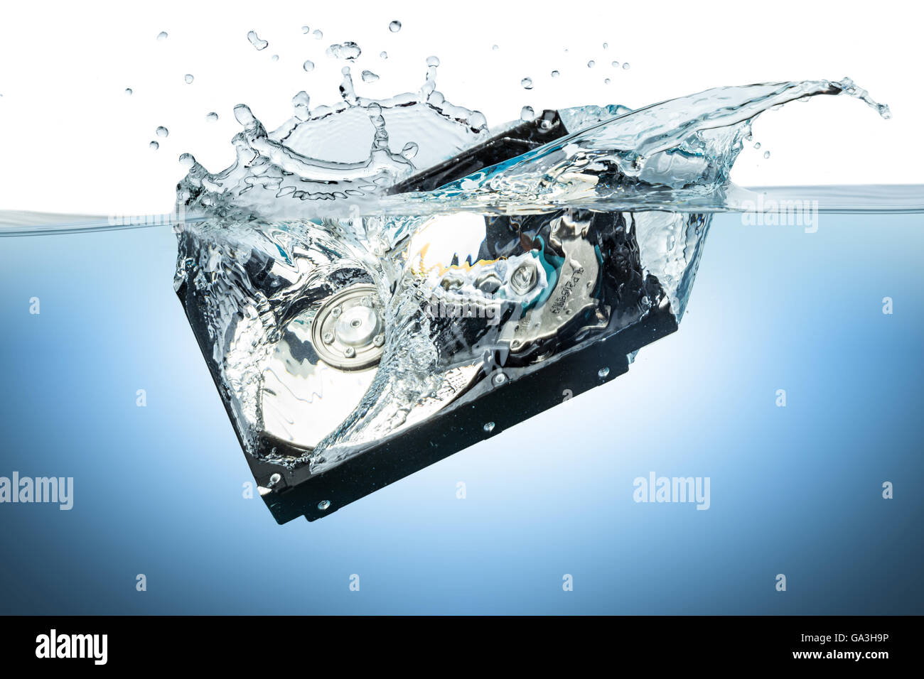 Unità disco rigido schizzi in acqua Foto Stock