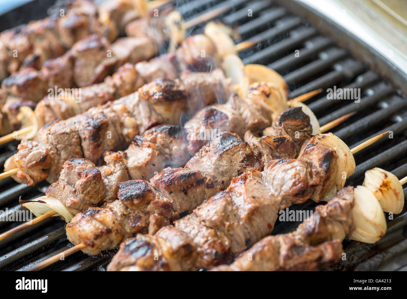 Fatto in casa barbecue australiano spiedini di agnello Foto Stock