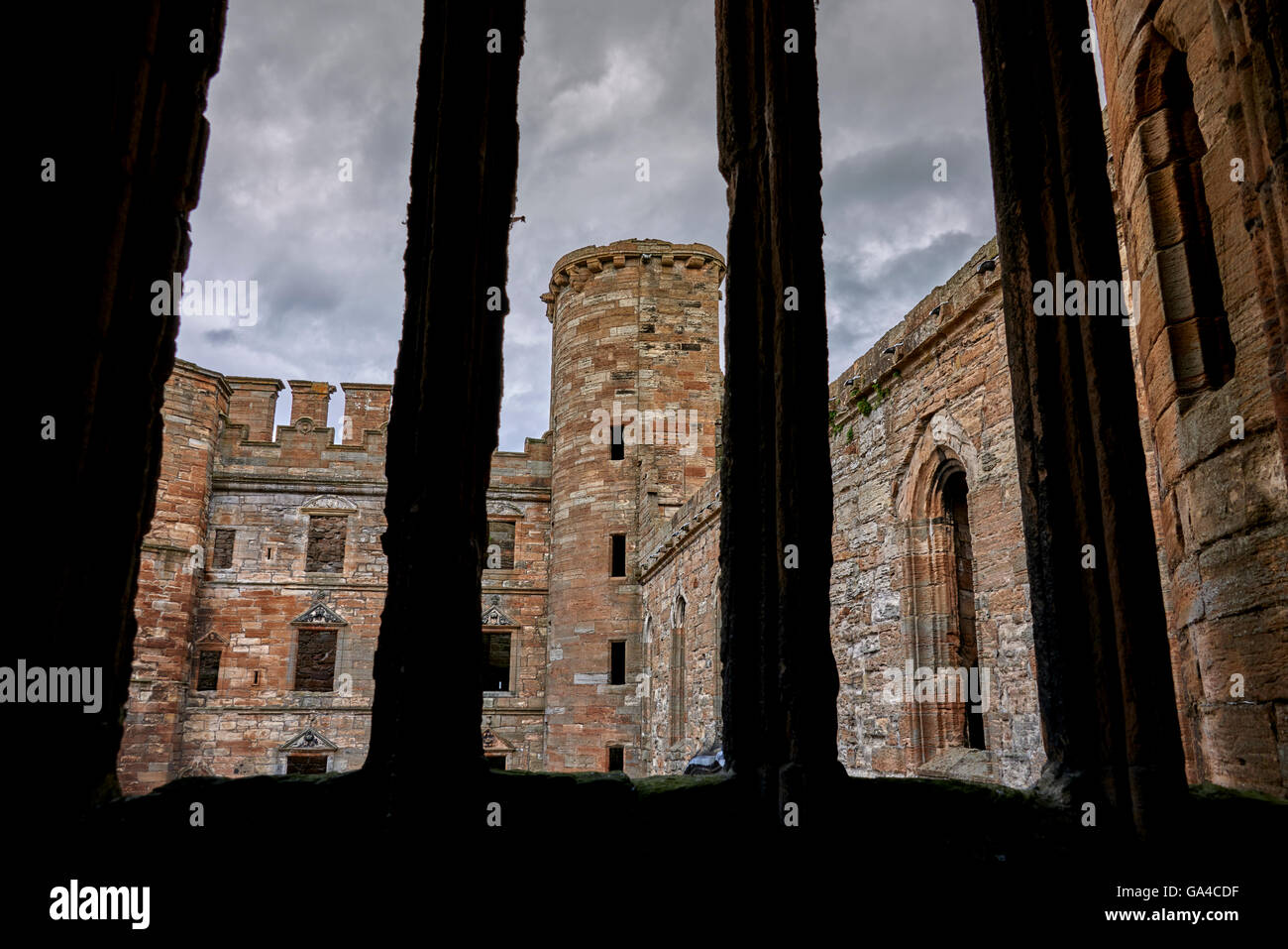 Le rovine di Linlithgow Palace sono situati nella città di Linlithgow, West Lothian, Scozia Foto Stock