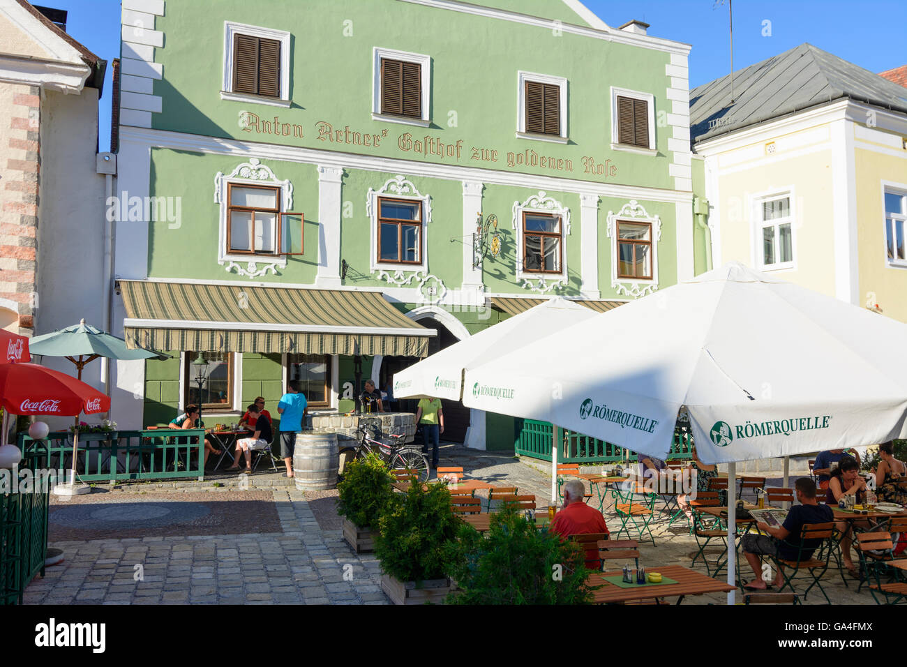 Zwettl Trinity Square con la locanda della Rosa d Oro Austria Niederösterreich, Bassa Austria Waldviertel Foto Stock