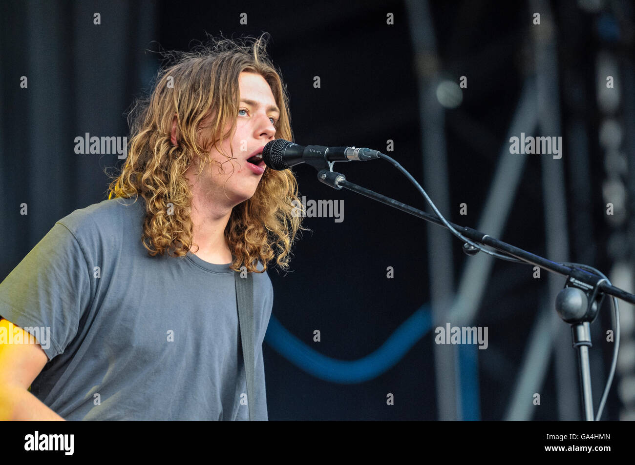 BELFAST, IRLANDA DEL NORD. 25 giu 2016 - cantante Matthew 'Mattie' Vant dal British indie rock band Vant# presso Belsonic Music Festival Foto Stock